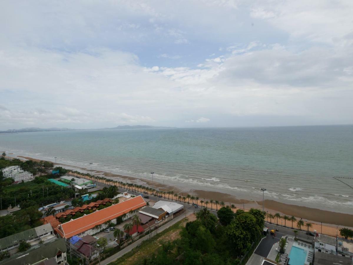 Aeras - The Ultimate Beachfront Experience Apartment Jomtien Beach Exterior photo