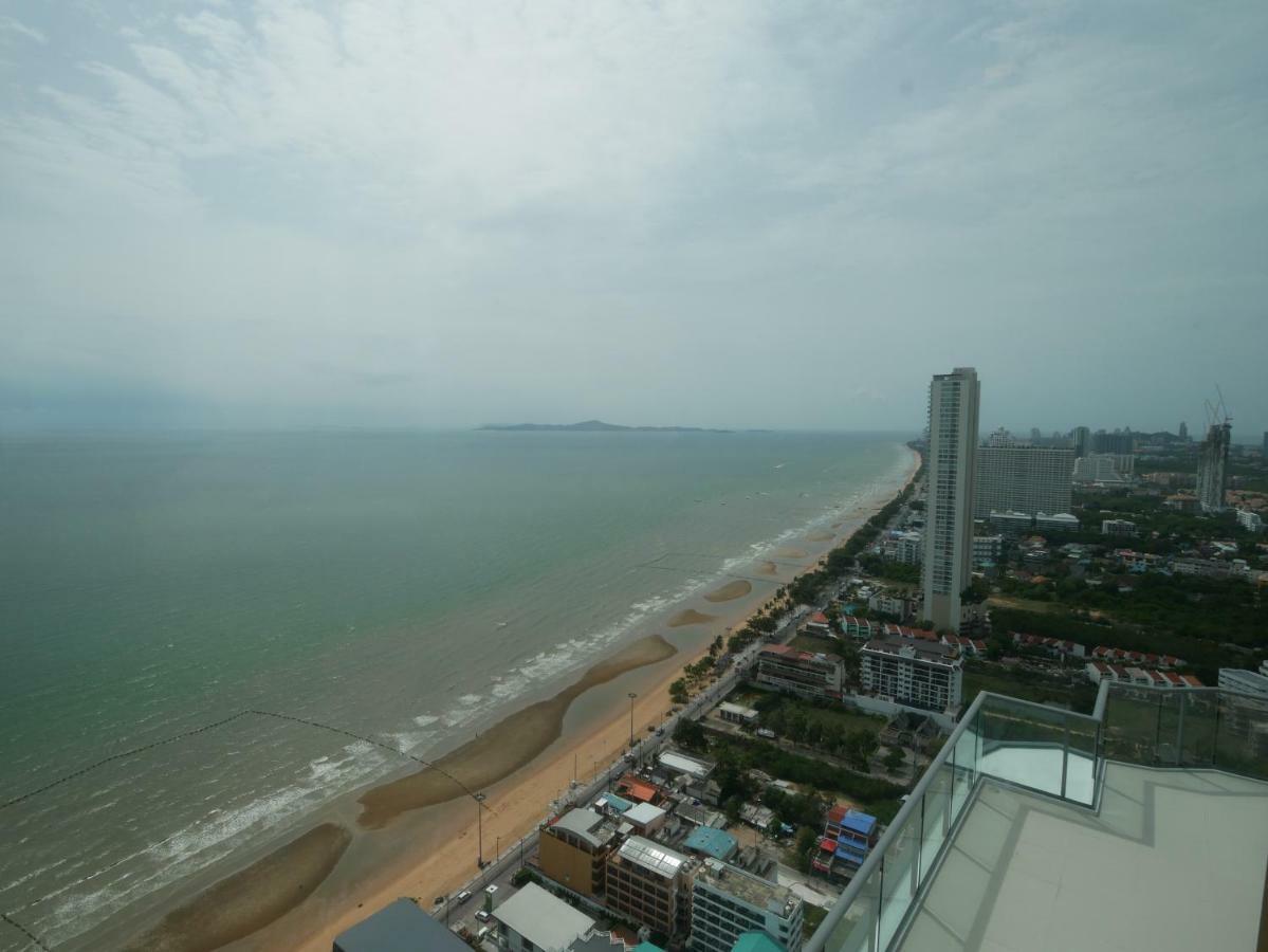 Aeras - The Ultimate Beachfront Experience Apartment Jomtien Beach Exterior photo