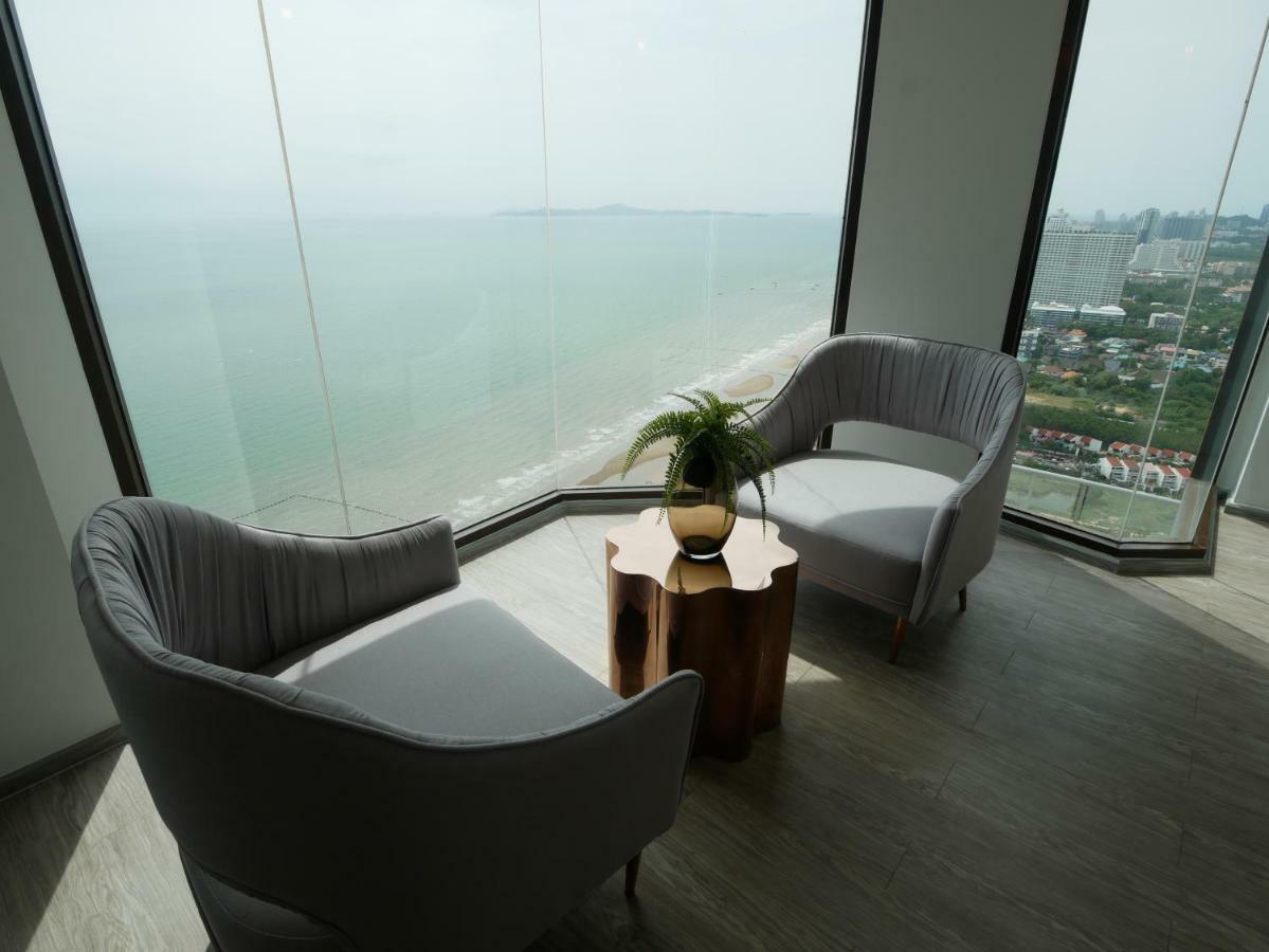 Aeras - The Ultimate Beachfront Experience Apartment Jomtien Beach Exterior photo