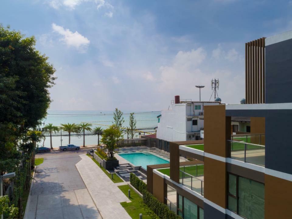 Aeras - The Ultimate Beachfront Experience Apartment Jomtien Beach Exterior photo